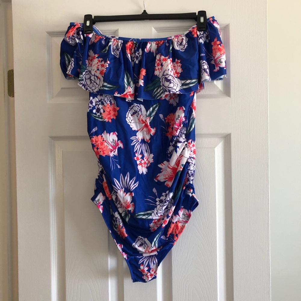 Off The Shoulder Maternity Suit